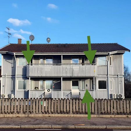 3 Laegenheter Med Totalt 5 Sovrum Och 8 Baeddar Ruda Exterior foto