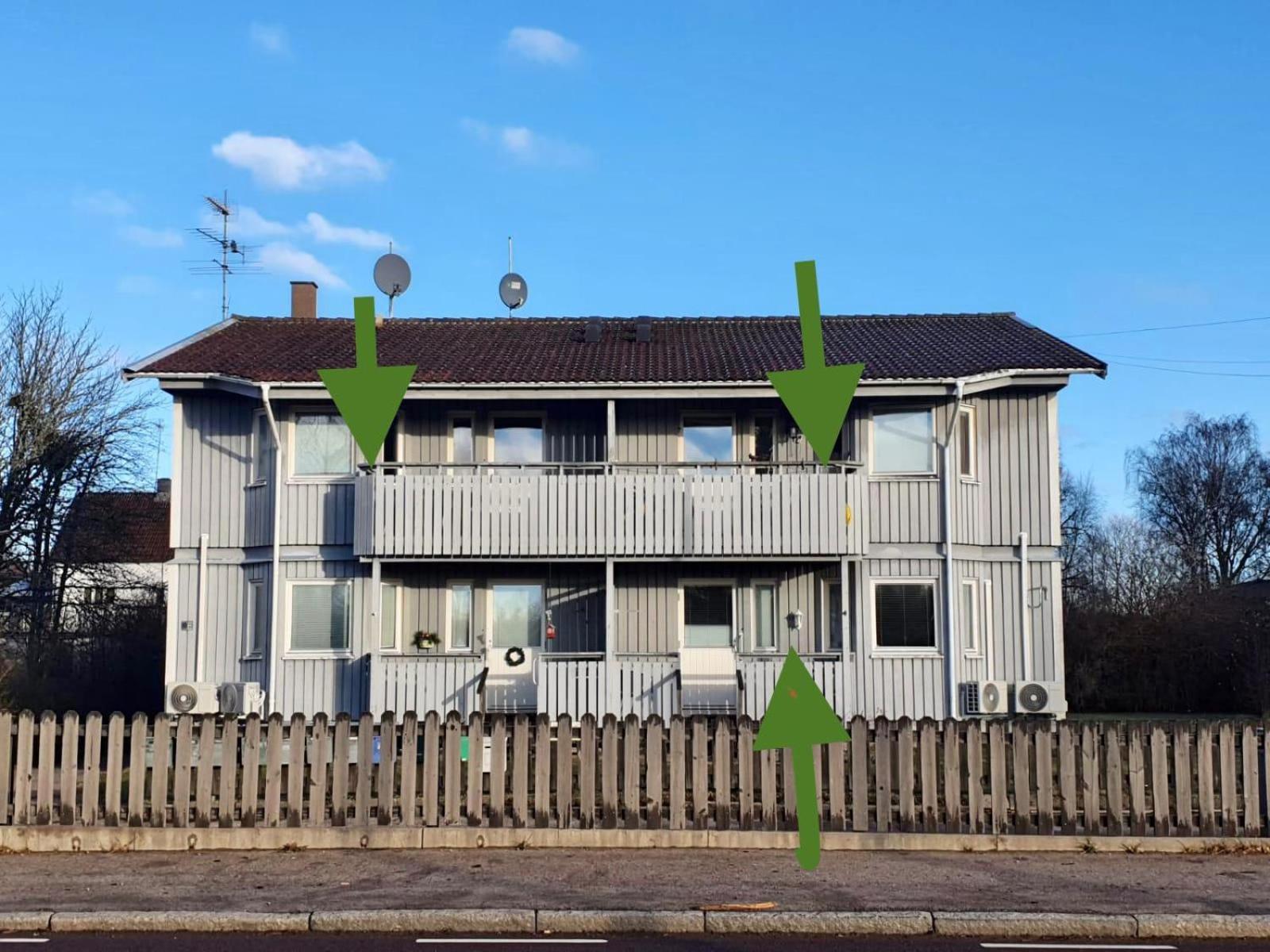 3 Laegenheter Med Totalt 5 Sovrum Och 8 Baeddar Ruda Exterior foto